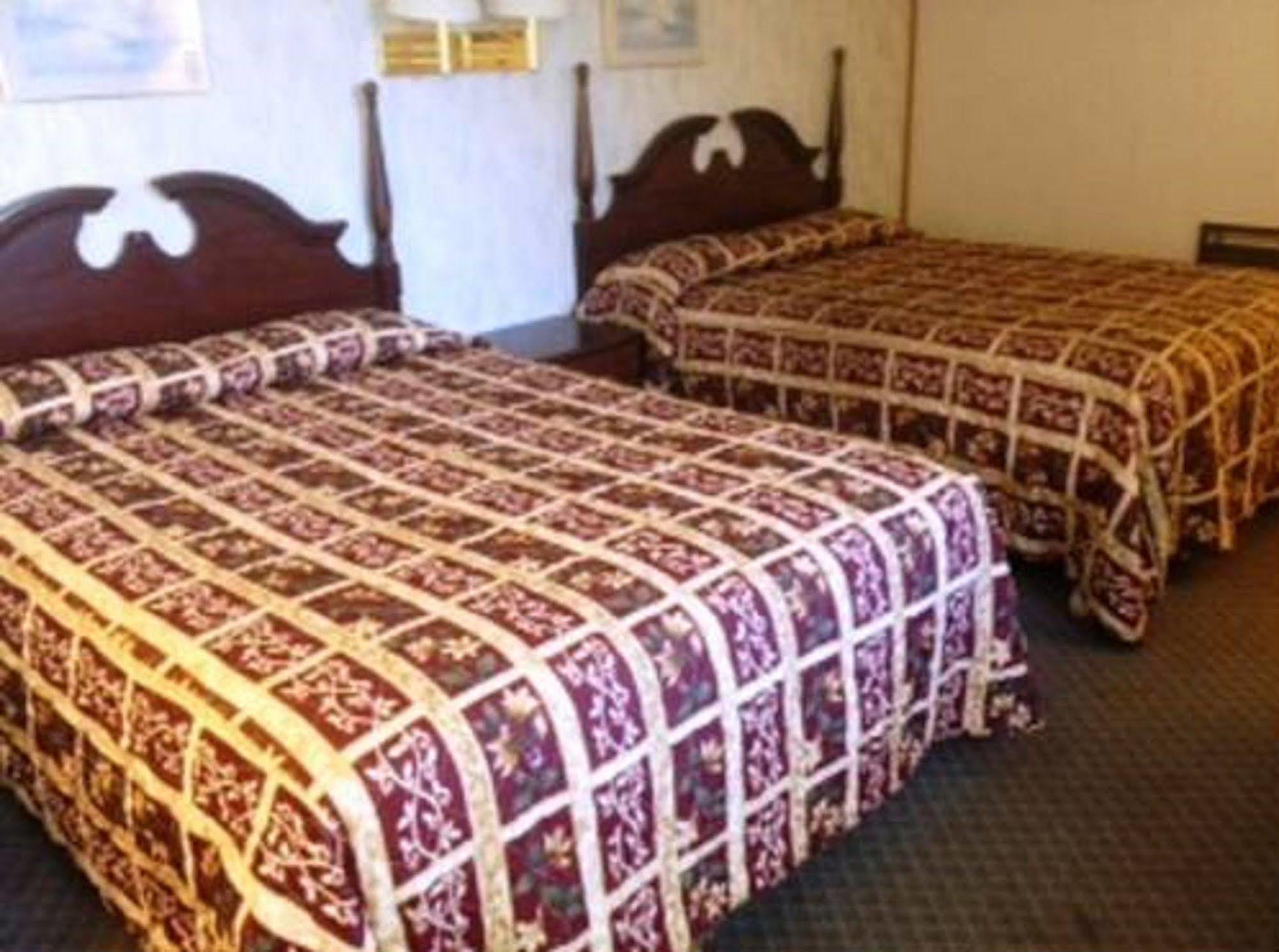 Thunderbird Motel Бишъп Екстериор снимка