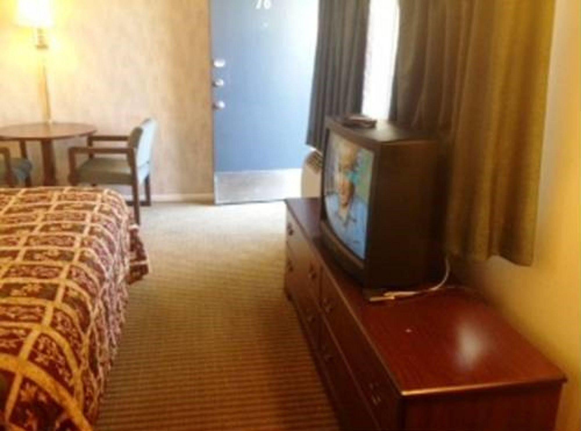 Thunderbird Motel Бишъп Екстериор снимка